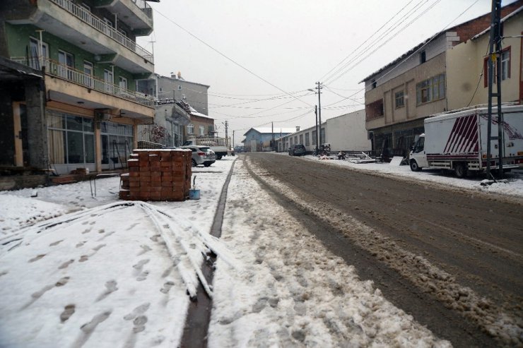 Çelikhan’da Kar Yağışı Başladı