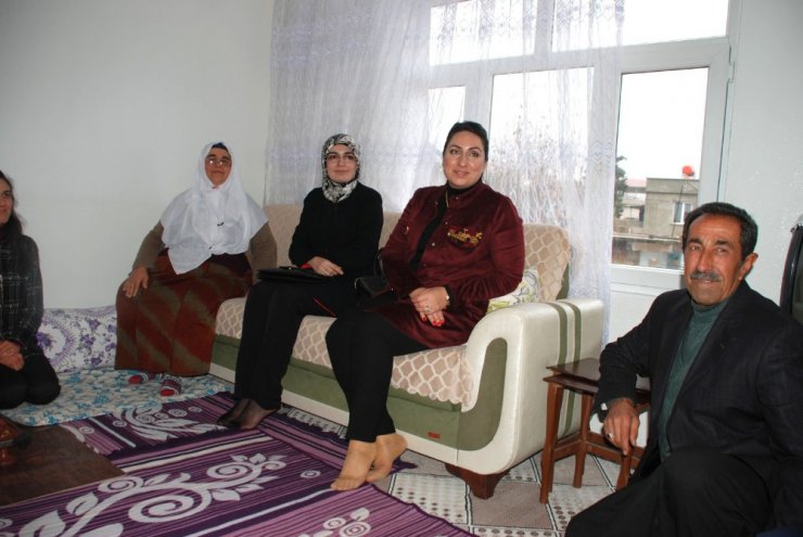 Yeşim Pekmez’den Besni’deki Şehit Ailelerine Ziyaret