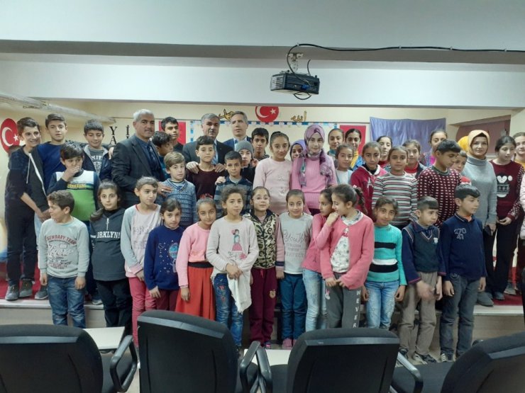 Gazeteci Çelik, Öğrencilere Gazetecilik Mesleğini Anlattı