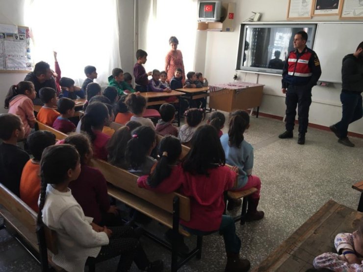 Öğrencilere Trafik Bilinci Aşılanıyor