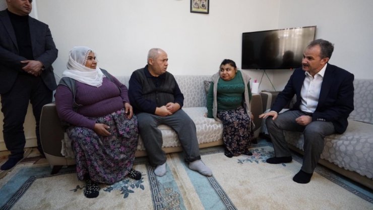 Başkan Kılınç, Engelli Vatandaşı Evinde Ziyaret Etti