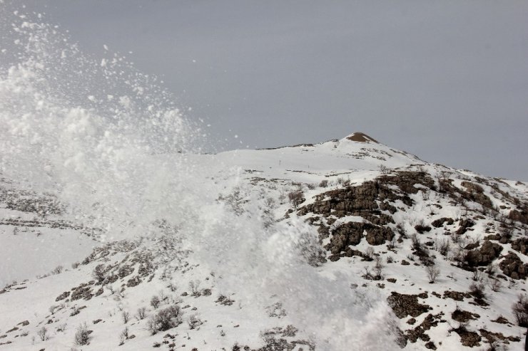 Nemrut Dağı’nın Kar Nedeniyle Kapanan Yolu Açılıyor