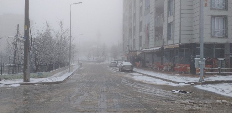 Besni’de Kar Yağışı