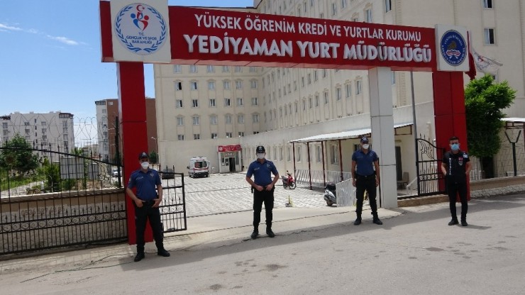 Pozitif Çıkanlar Ve Temaslı Kişiler Yurtlarda İzole Ediliyor