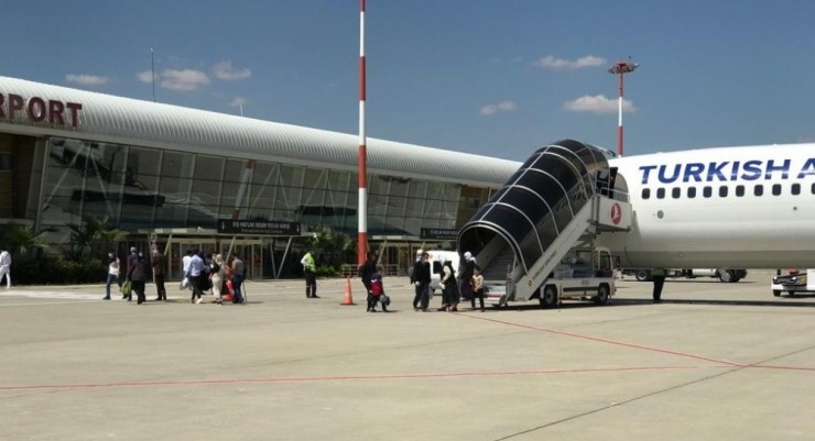 Adıyaman’a 70 Gün Aradan Sonra İlk Uçuş