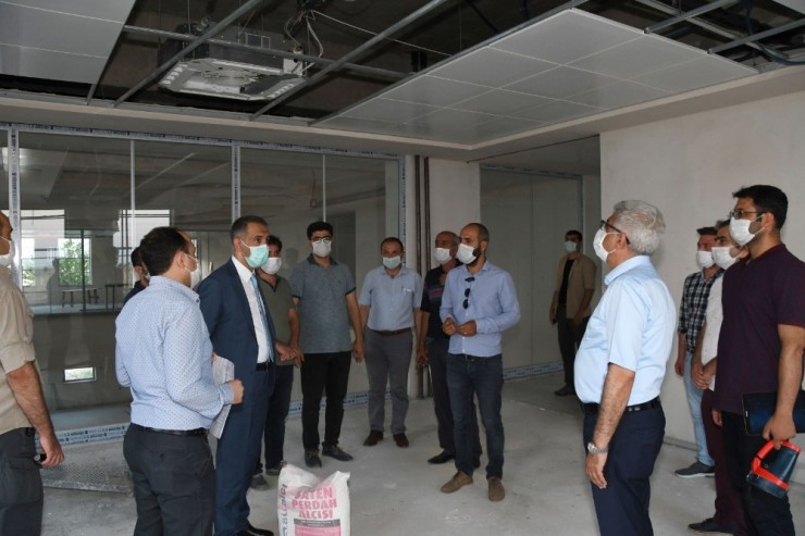 Vali Çuhadar, 112 Acil Çağrı Merkezi İnşaatını İnceledi