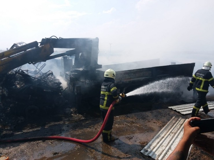 Adıyaman’da İş Makinesi Küle Döndü