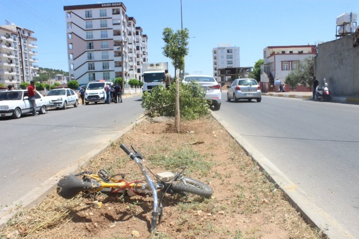 Otomobilin Çarptığı Çocuk Ağır Yaralandı