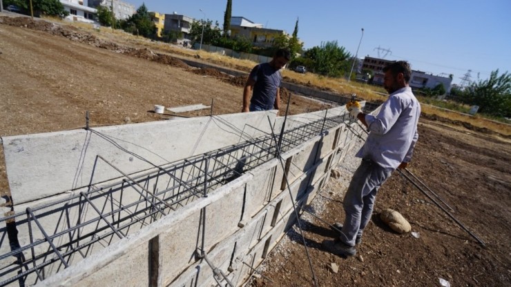 15 Semt Sahası İçin İlk Kazma Vuruldu