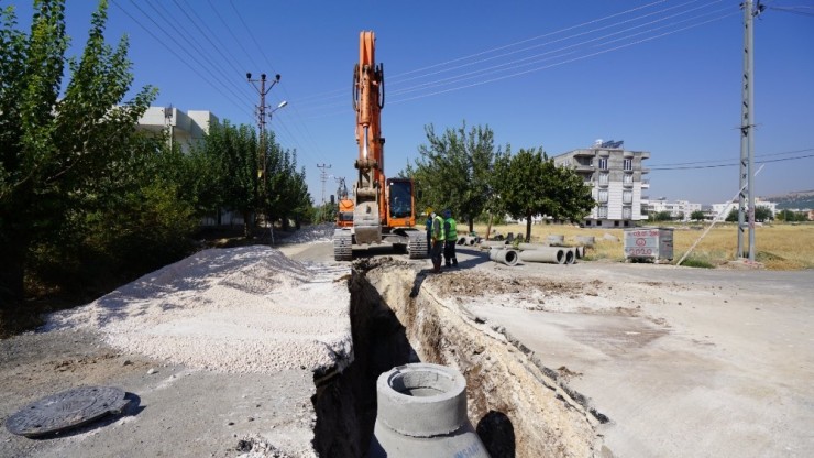 Siteler Mahallesinde Kanalizasyon Hattı Yenileme Çalışması