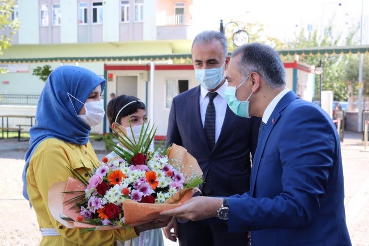 Vali Çuhadar, Aile, Çalışma Ve Sosyal Hizmetler Müdürlüğünden Brifing Aldı