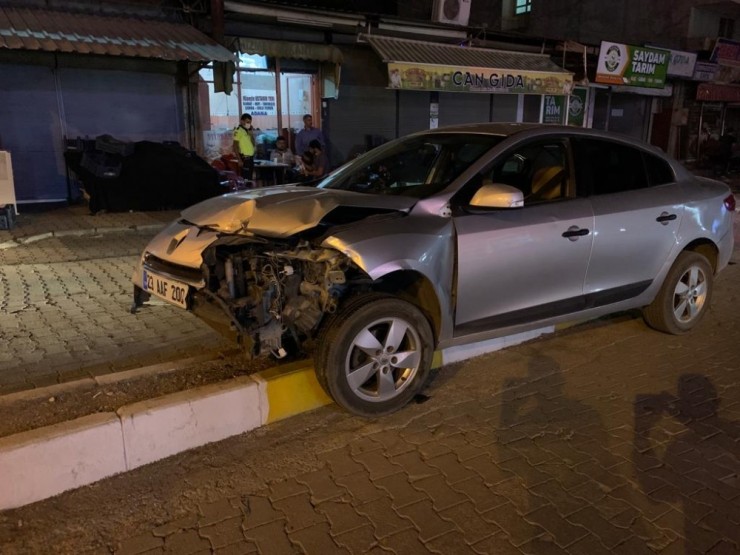 Otomobile Çarpıp Kaçan Sürücü Yeniden Kaza Yapınca Yakalandı