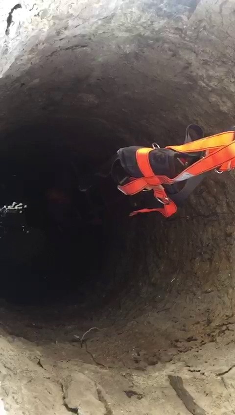 Kendi İpiyle 8 Metrelik Kuyuya Düştü