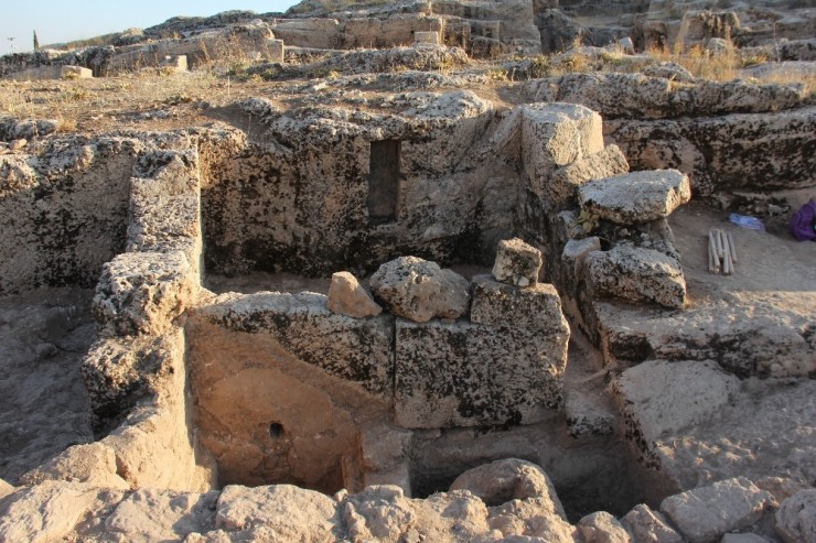Perre Antik Kent’teki Kazılarda 9 Adet Üzüm İşliği Bulundu