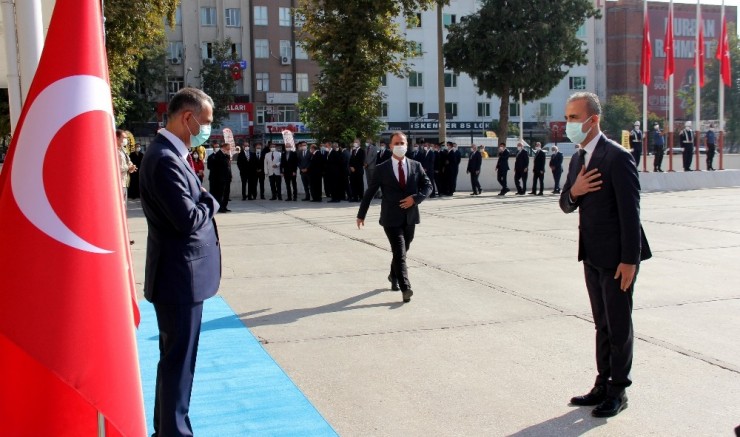 Cumhuriyet Tarihinde İlk Kez Tebrik Kabulü Açık Alanda Düzenlendi