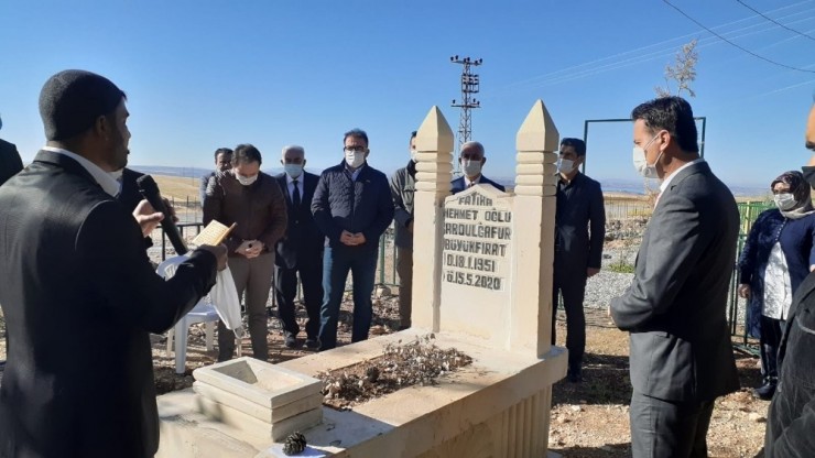 Abdulgafur Büyükfırat Mezarı Başında Anıldı