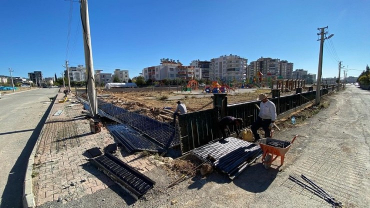 Kent Parkta Çalışmalar Devam Ediyor