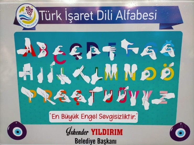 Gölbaşı İlçesinin Belirli Bölgelerine İşaret Dili Tabelası Yerleştirdi