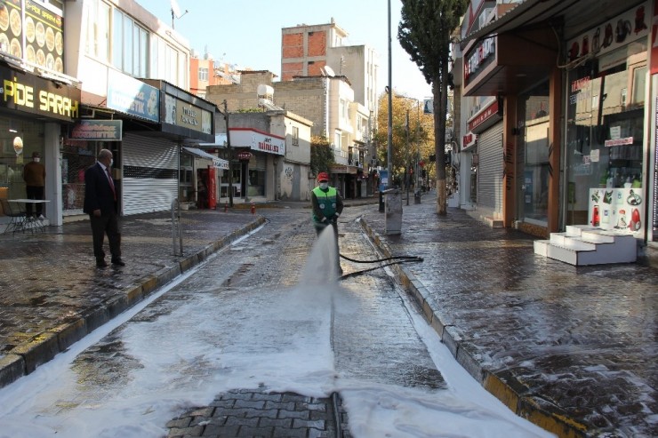 Otobüs Duraklarında Kısıtlama Temizliği