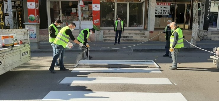 Yaya Geçit Çizgileri Yenilendi