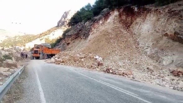 Karayolları Ekiplerinden Kışa Hazırlık Çalışması