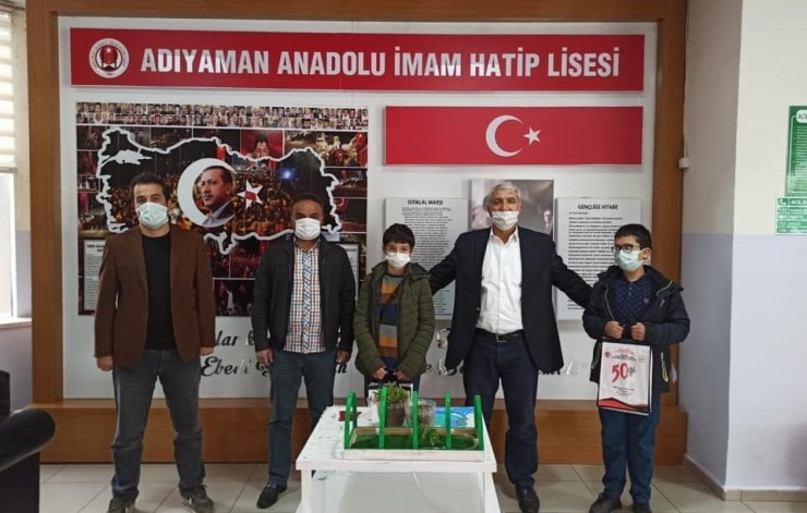 Türkiye 2’ncisi Olan Öğrencilere Çeşitli Kurumlardan Hediye