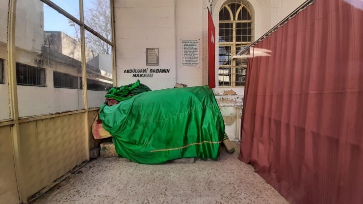 Restore Edilecek Çarşı Camii’nde Son Namaz Kılındı