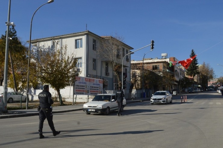 Besni’de Sokağa Çıkma Kısıtlaması Uygulaması