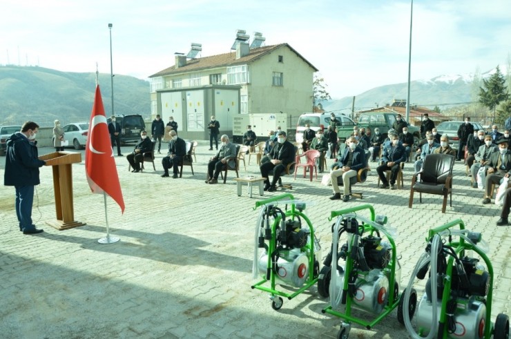 Çelikhan’da Yetiştiricilere Süt Sağım Makinesi