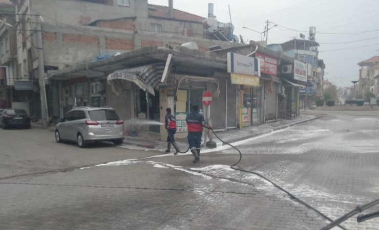 Gölbaşı’nda Dezenfekte Çalışmalarına Devam Ediyor