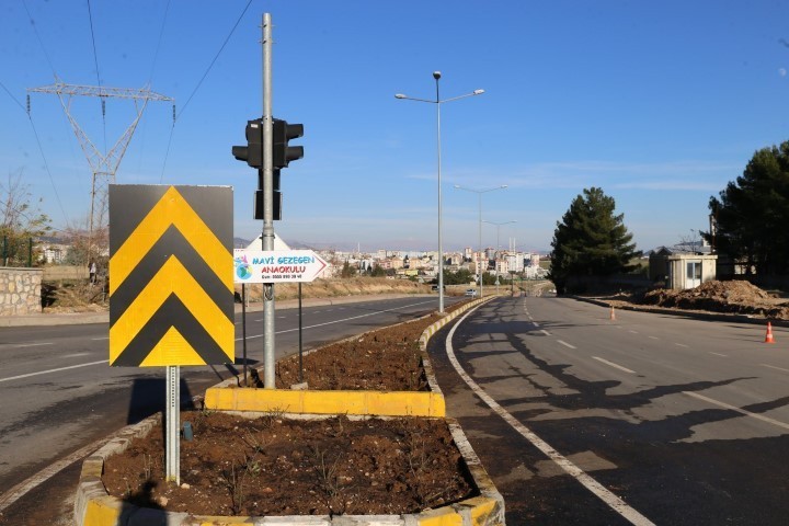 Adıyaman Refüjlerinde Güller Açacak