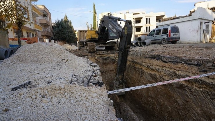 Yeni Mahallenin Altyapı Hattı Yenileniyor