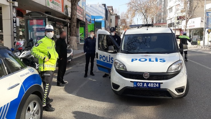 Bu Görüntü Polisi Bile Şaşırttı