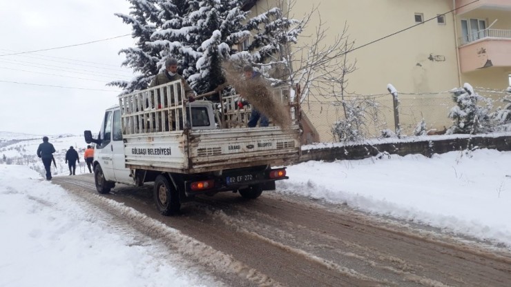 Gölbaşı İlçesinde Kar Temizliği