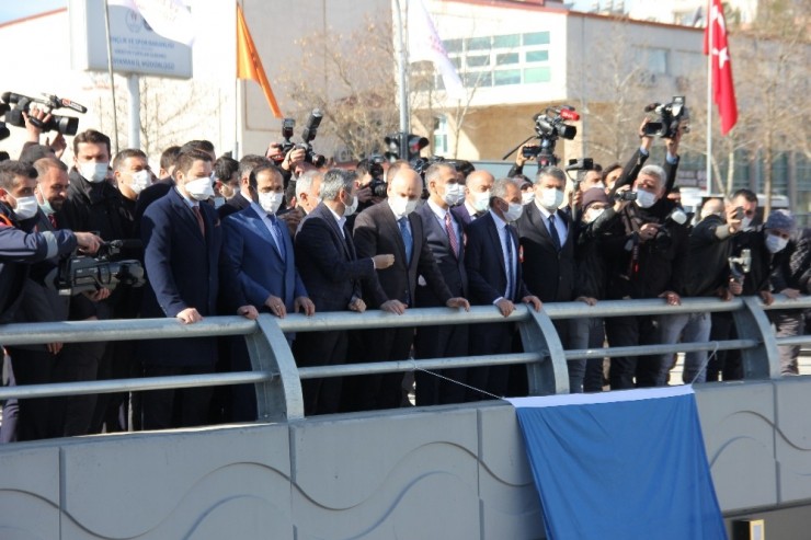 Bakan Karaismailoğlu: “dağları Tünellerle Deliyor, Nehirleri Köprülerle Aşıyoruz”