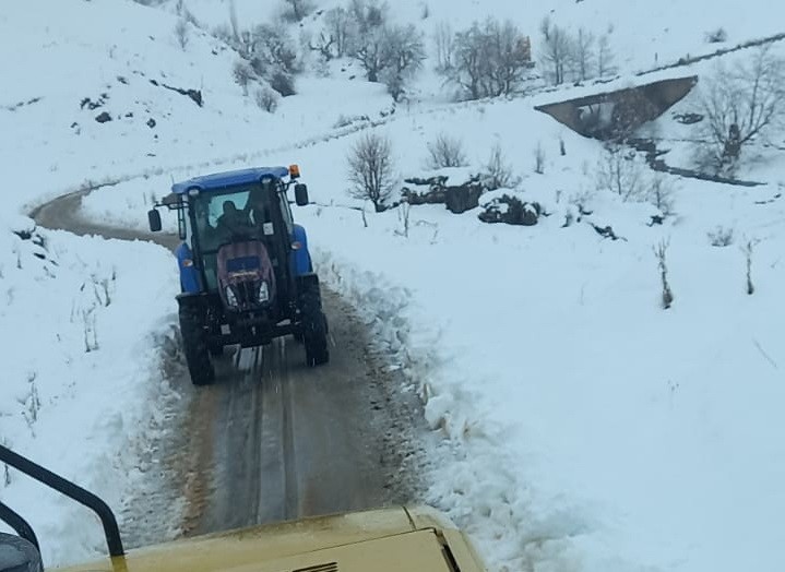 Adıyaman’da Ekipler Yolları Açmak İçin Seferber Oldu