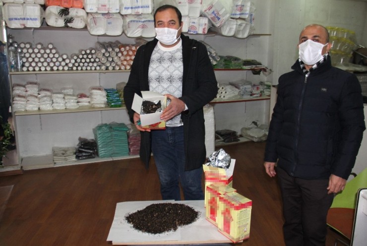 Çay Paketinden Hayvan Gübresi Çıktı