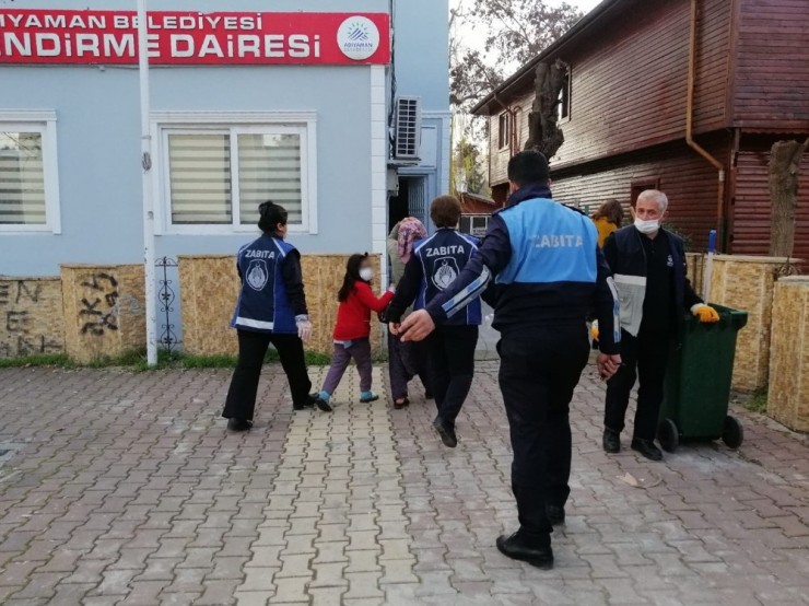 Zabıta Ve Polisten Kaçan Dilenciler Tuvalette Yakalandı