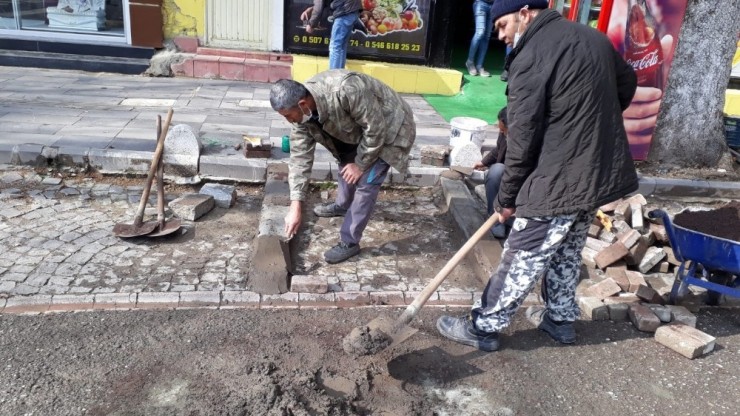 Gölbaşı’nda İstasyon Caddesi Yenileniyor