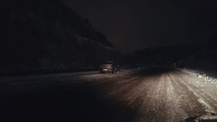 Adıyaman-gaziantep Karayolunda Ulaşıma Kar Engeli