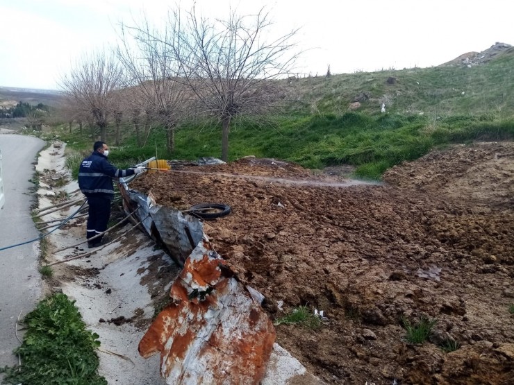 Adıyaman’da İlaçlama Çalışmaları Devam Ediyor