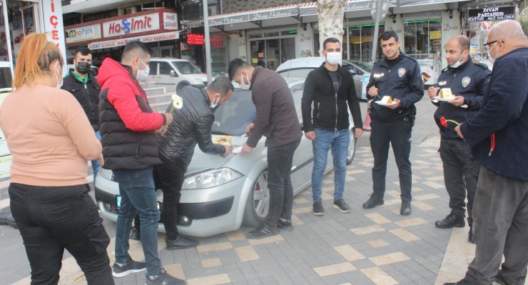 Kavga İhbarına Giden Polislere Pasta Sürprizi