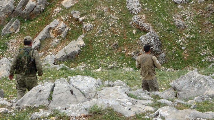 Yaşlı Kadın Dağ Taş Her Yerde Aranıyor