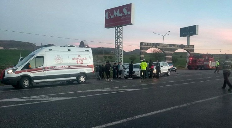 Adıyaman’da İki Araç Çarpıştı: 1 Ölü, 4 Yaralı