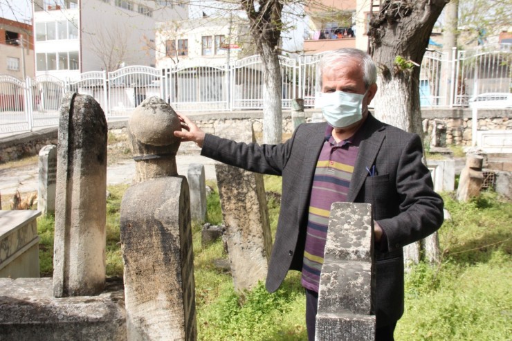 ‘konuşan Taşlar’ Anlamını Yitirdi