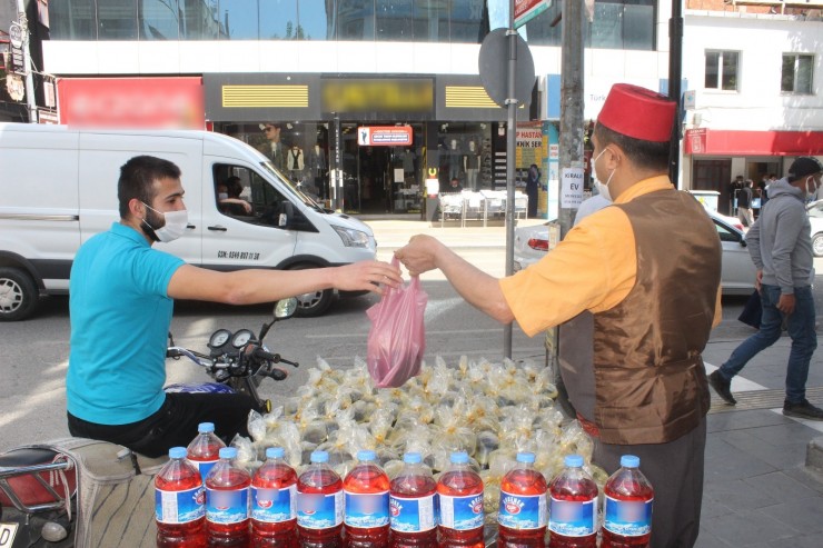 28 Yıldır Boyam Şerbeti Yapıp Satıyor