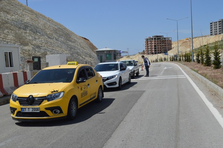 Besni’de Tam Kapanma Başladı