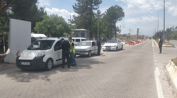 Gölbaşı İlçesinde Polis Ekipleri Denetimleri Sıklaştırdı