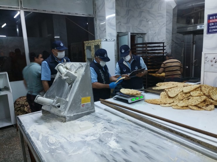 Kahta’da Zabıta Ekipleri Sahur Öncesi Fırınları Denetledi