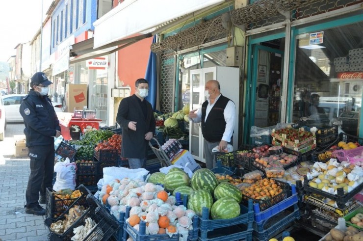 Çelikhan Kaymakamı Uçar, Esnafla Bayramlaştı